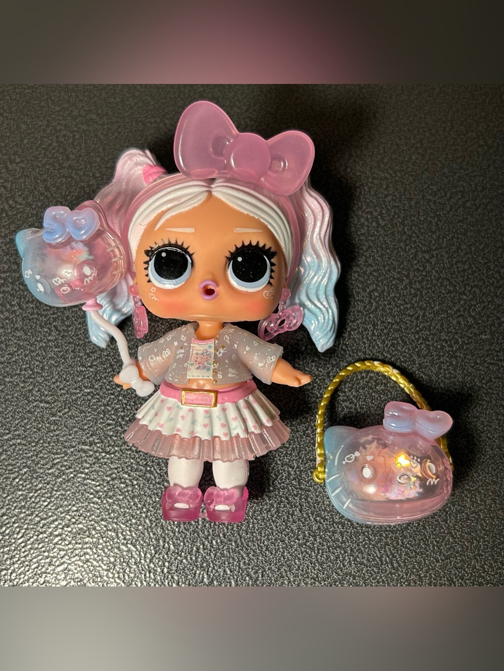 LOL Suprise x Hello Kitty 50th Anniversary Limited Edition Figure (Miss Pearly)